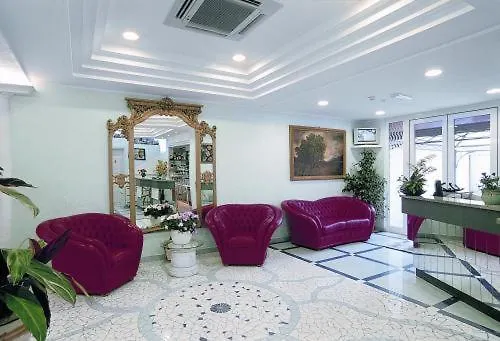 Record Ξενοδοχείο με διαμερίσματα Ρίμινι
