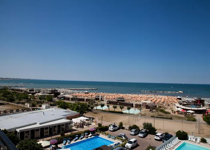 Ξενοδοχείο με διαμερίσματα Record 4*