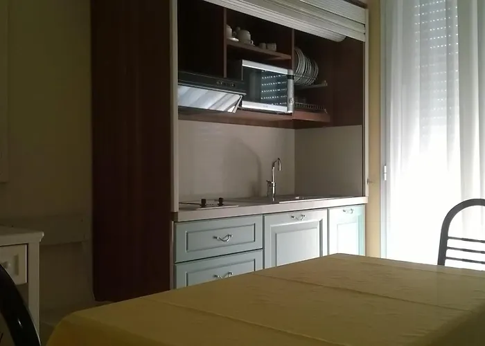 Aparthotel Record 4*